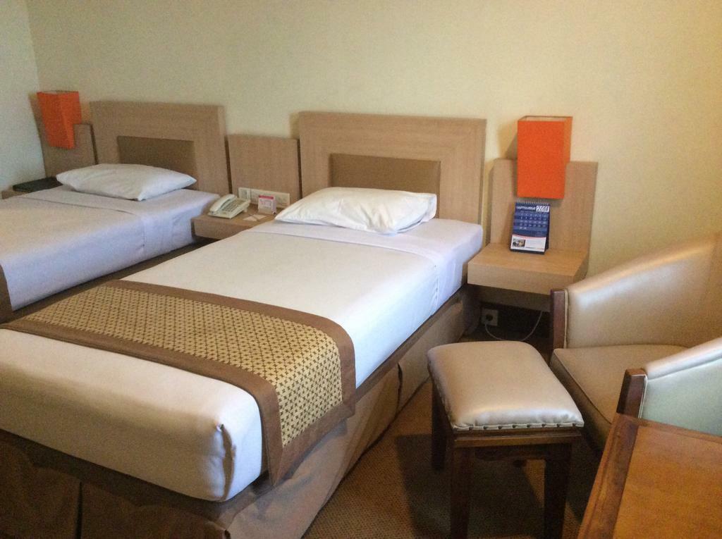Abadi Hotel Malioboro Yogyakarta By Tritama Hospitality Exterior photo